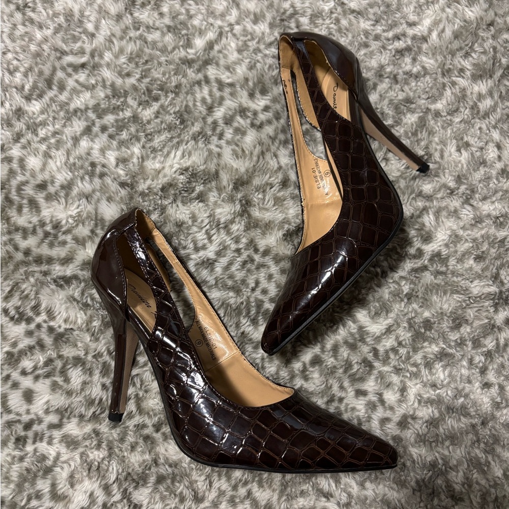Damita K Chic Brown Croc-Patterned Stilettos